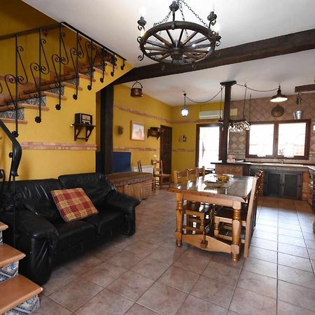Casa Rural De Estilo Rustico Con Spa Almagro Luaran gambar