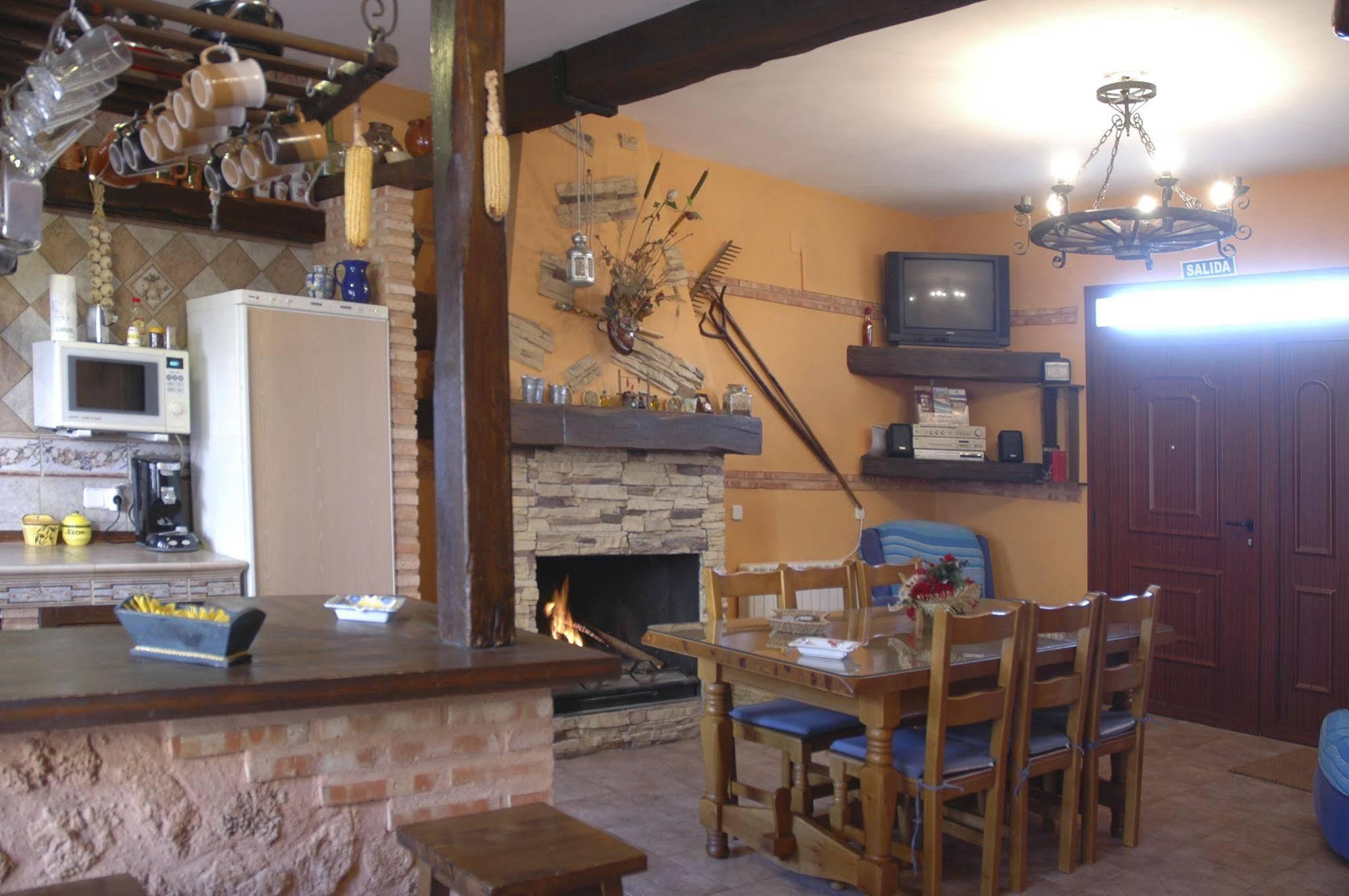 Casa Rural De Estilo Rustico Con Spa Almagro Luaran gambar