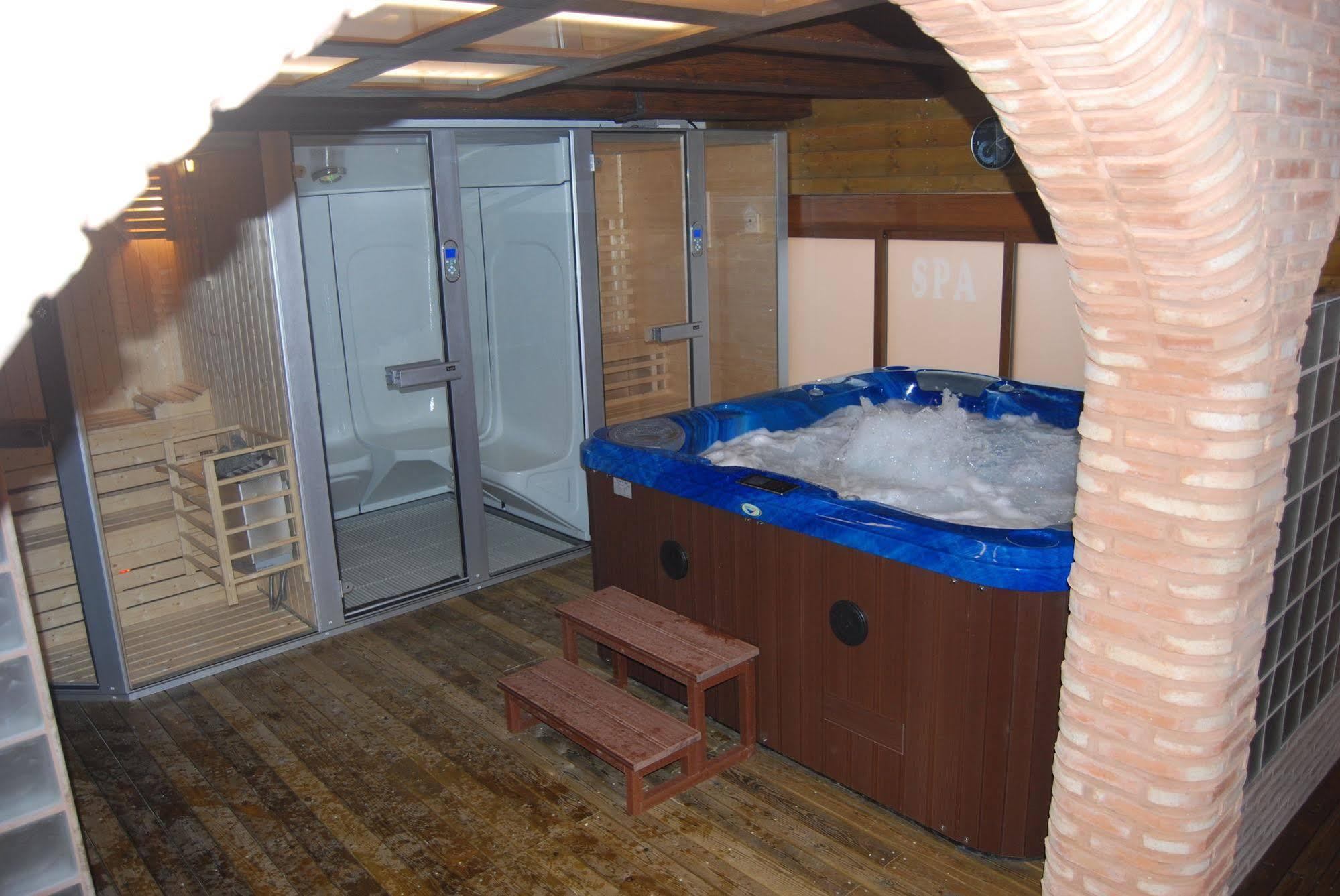 Casa Rural De Estilo Rustico Con Spa Almagro Luaran gambar