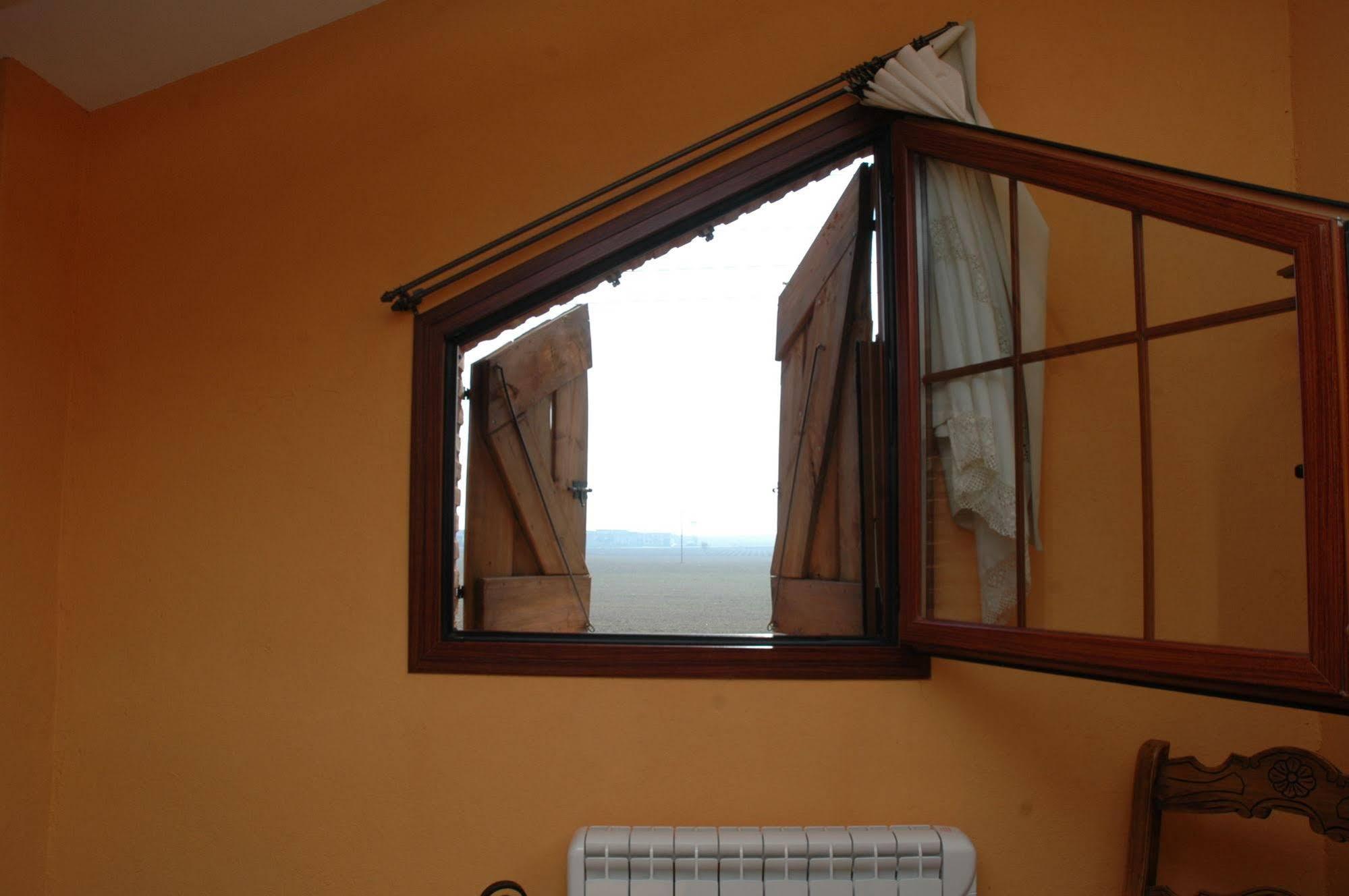 Casa Rural De Estilo Rustico Con Spa Almagro Luaran gambar