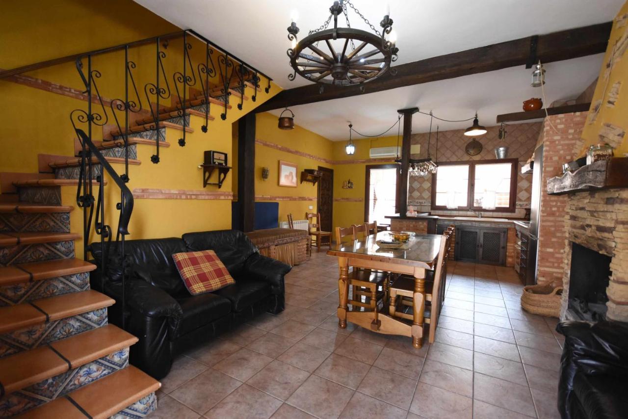 Casa Rural De Estilo Rustico Con Spa Almagro Luaran gambar