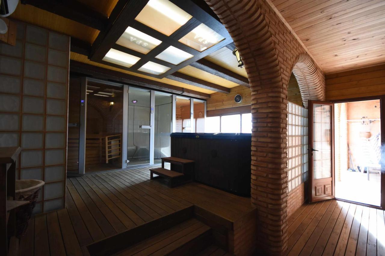 Casa Rural De Estilo Rustico Con Spa Almagro Luaran gambar