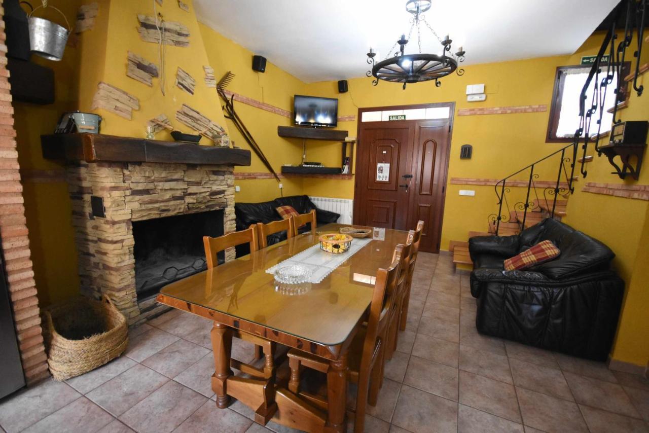 Casa Rural De Estilo Rustico Con Spa Almagro Luaran gambar