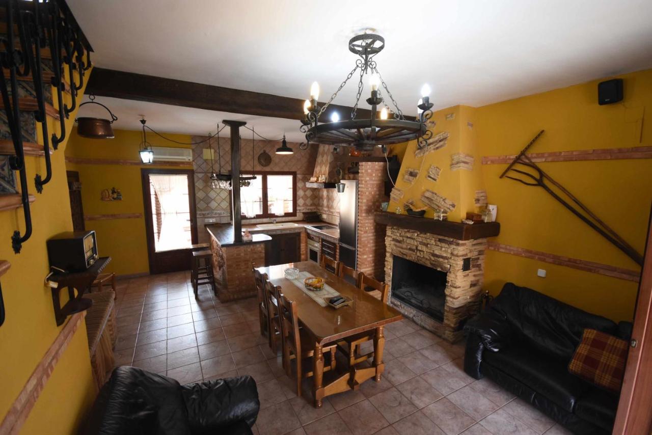 Casa Rural De Estilo Rustico Con Spa Almagro Luaran gambar